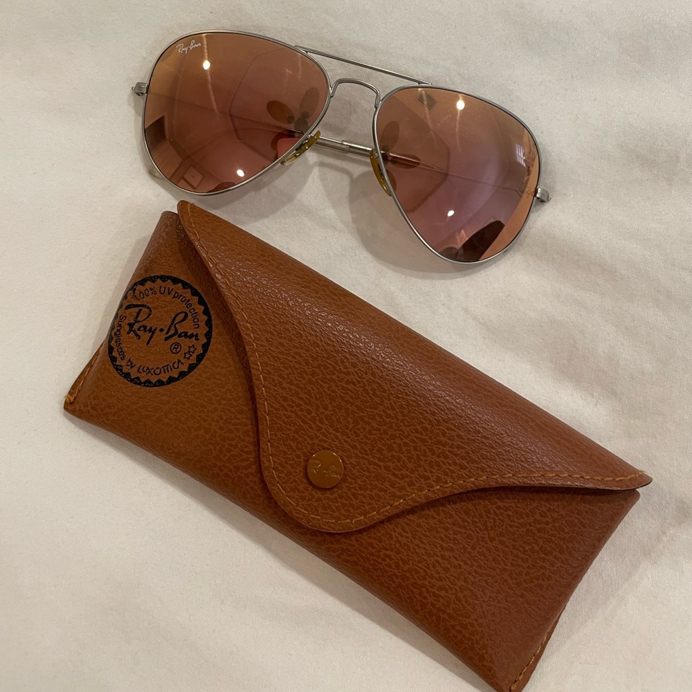 Ray Ban mirrored lens aviators